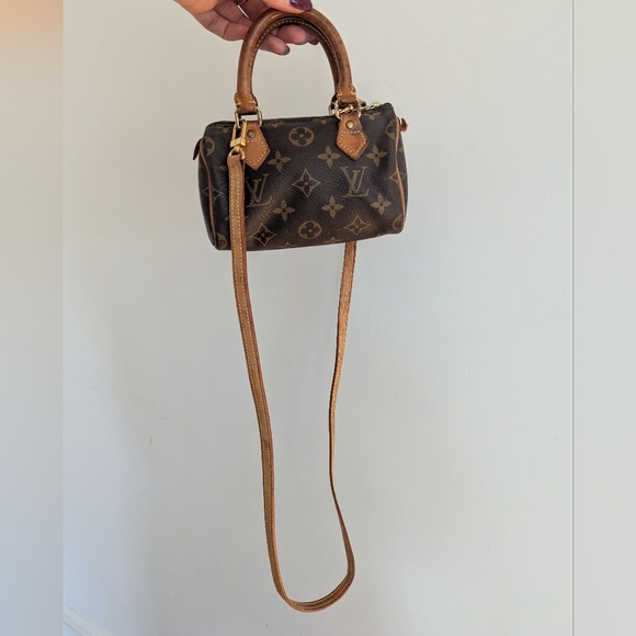 ❌ SOLD ❌ Louis Vuitton mini speedy with crossbody strap - Picture 6 of 17